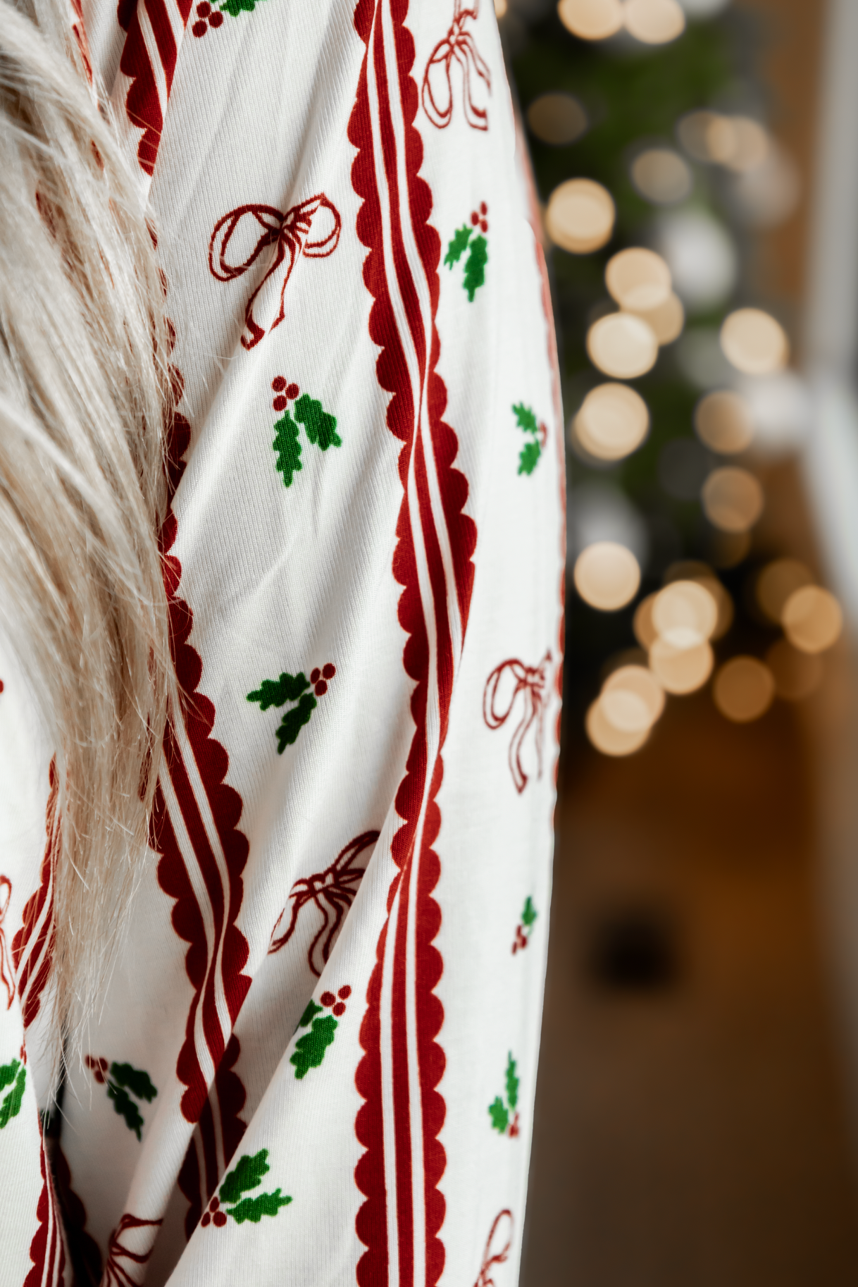 Holly Berry + Bows Women's Set